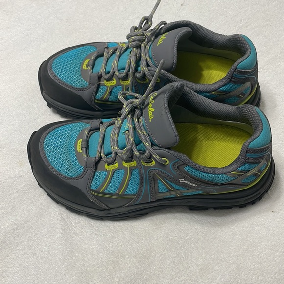 Cabelas XPG Goretex Blue Gray Outdoor Hiking Shoes Vibram Soles Womens size 7 - Picture 3 of 12